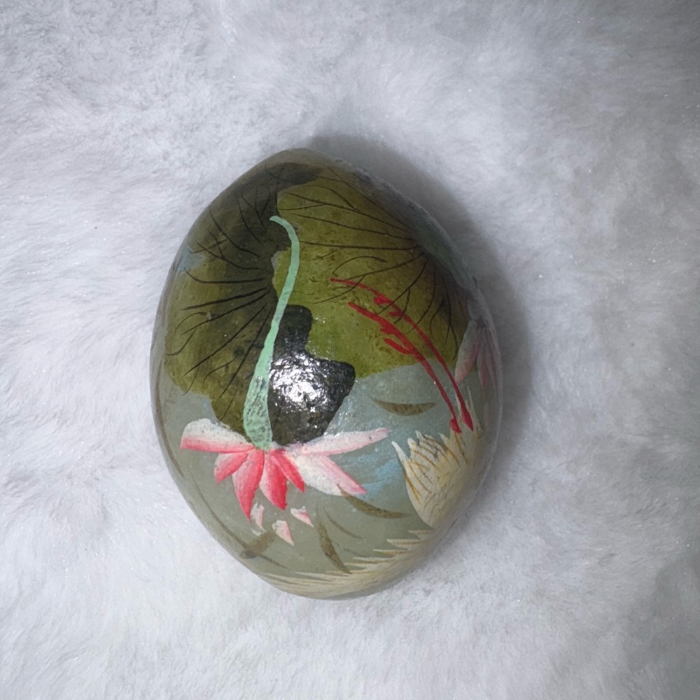 Handpainted small stunning jade egg Floral art with crane bird